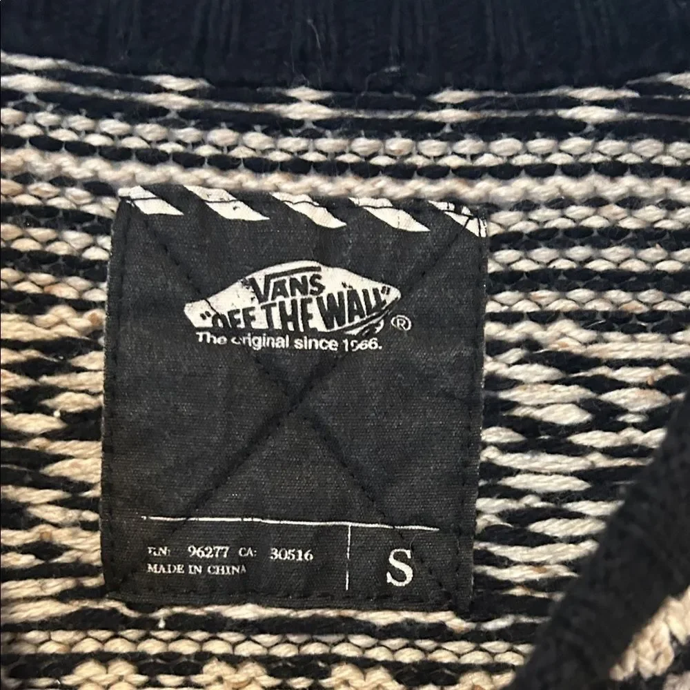 Vans Men's Black and Cream Fair Isle Skulls Crewneck Sweater Small Festive